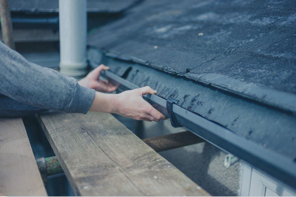 replacing roof in the winter time
